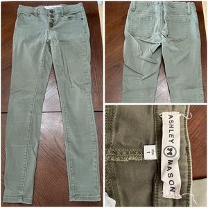 Skinny high waisted olive pants 😍 size 1